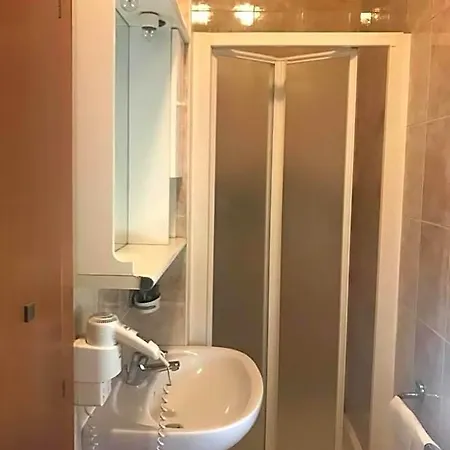 Cinzia Hotel 3*